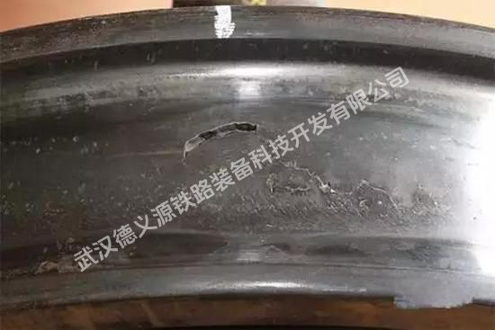 火車(chē)輪踏面?zhèn)跇?biāo)準(zhǔn)：定義、分類(lèi)、檢測(cè)與處置